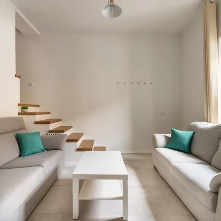 Elite - Casa Moderna Con Cortile E Parcheggio Gratuito Vakantiehuis