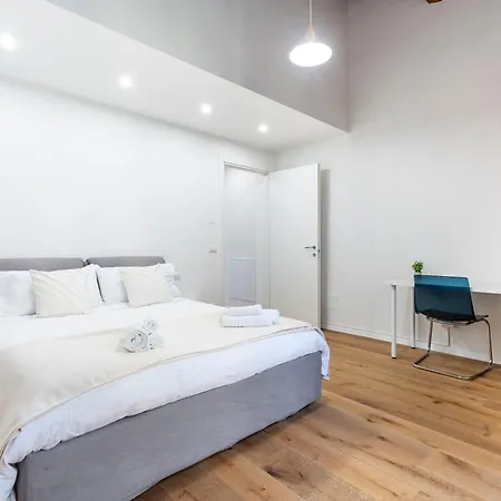 Vakantiehuis Elite - Casa Moderna Con Cortile E Parcheggio Gratuito *