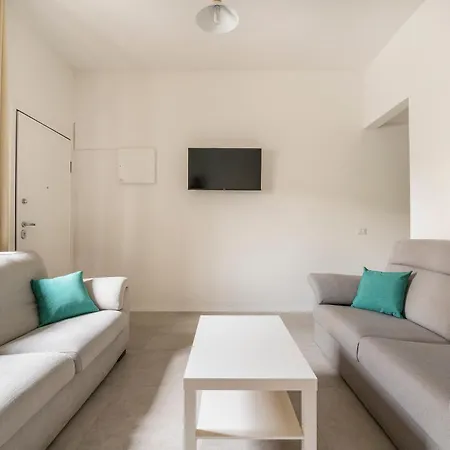 Elite - Casa Moderna Con Cortile E Parcheggio Gratuito Vakantiehuis