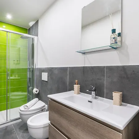 Vakantiehuis Elite - Casa Moderna Con Cortile E Parcheggio Gratuito *